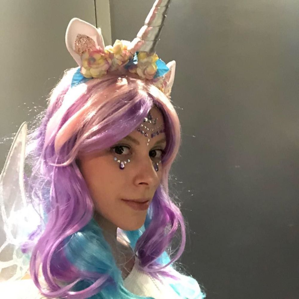 Meet your Posher, Tal